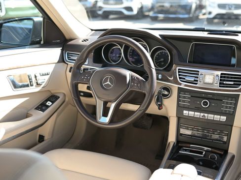 Used 2016 Mercedes-Benz E 350 E 350 4MATIC WAGON 4D w/ Premium Package image 8