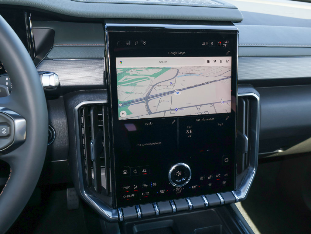 New 2027 GMC Acadia AT4 w/ Luxury Package AWD/4WD image 18