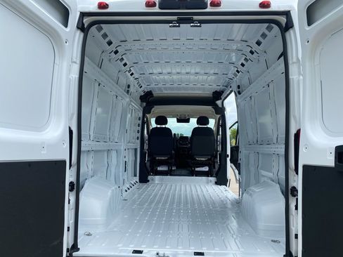 New 2025 RAM ProMaster 2500 w/ Power Group image 22