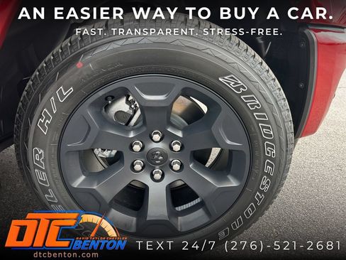 New 2026 RAM 1500 4x4 Crew Cab image 30