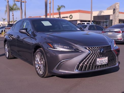 Certified 2023 Lexus ES 300h Ultra Luxury image 3