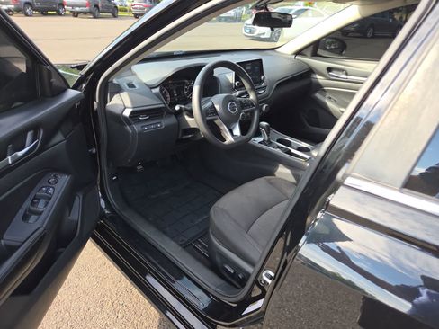 Used 2022 Nissan Altima 2.5 SV FWD image 10