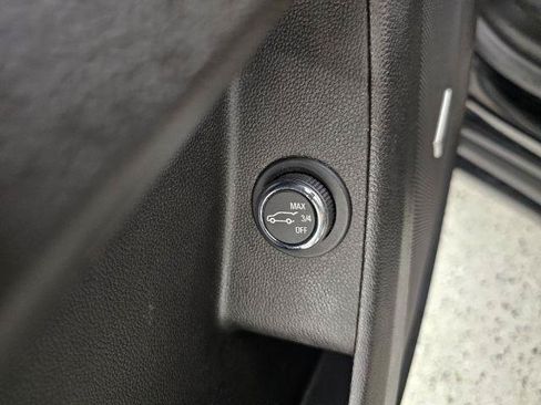 Used 2019 Chevrolet Traverse RS AWD/4WD image 36