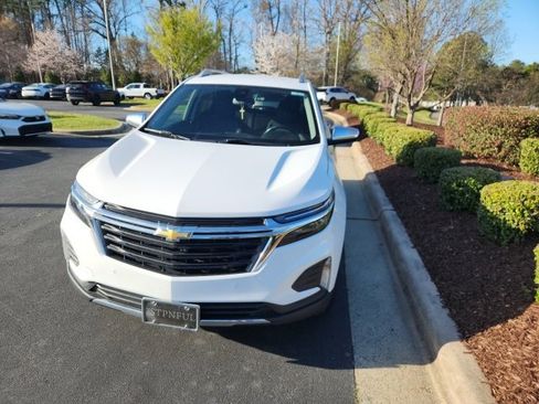Used 2022 Chevrolet Equinox LT image 13