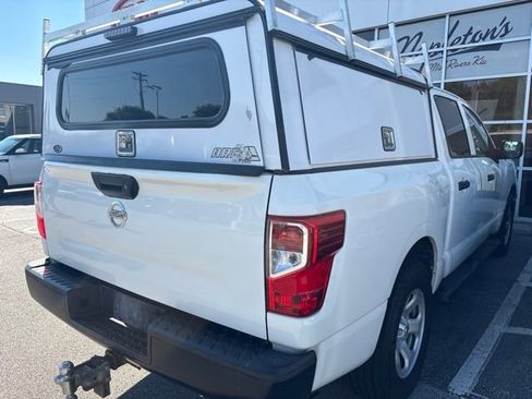 Used 2017 Nissan Titan S RWD image 4