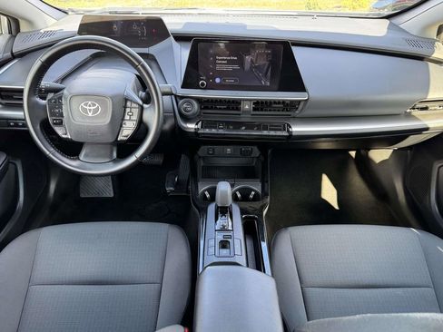 Used 2024 Toyota Prius LE image 2
