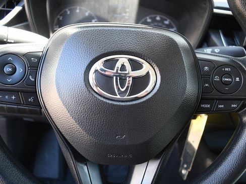 Certified 2024 Toyota Corolla LE image 30