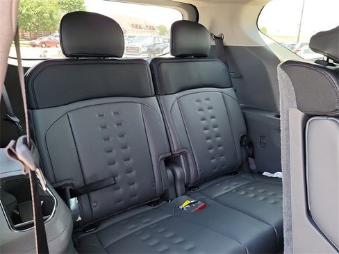 New 2026 Kia EV9 Wind image 18