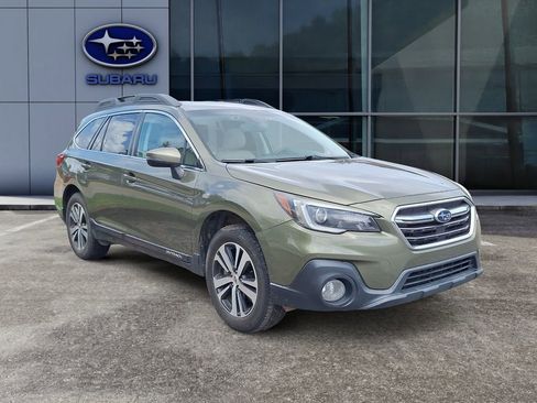 Used 2019 Subaru Outback 2.5i Limited AWD/4WD image 2