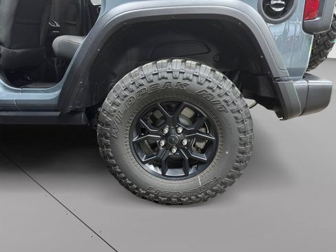 Used 2025 Jeep Wrangler Unlimited Sport AWD/4WD image 14