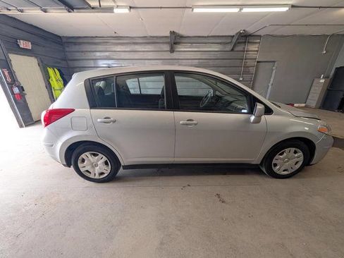 Used 2011 Nissan Versa 1.8 S FWD image 46