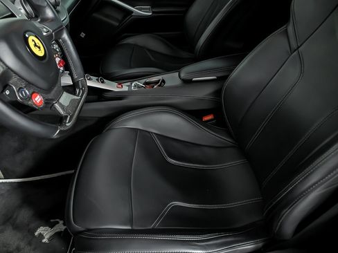 Used 2014 Ferrari F12 Berlinetta RWD image 22