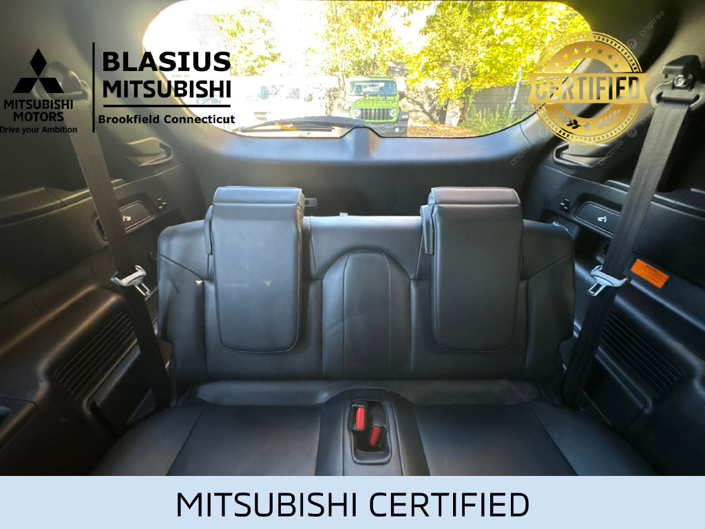 Used 2023 Mitsubishi Outlander 4WD Plug-In Hybrid image 31