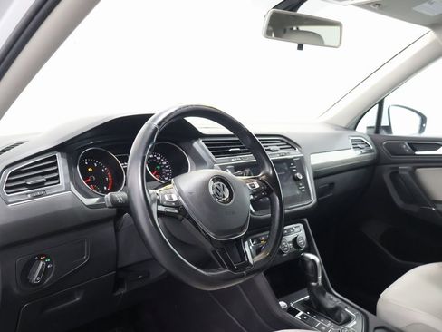Used 2018 Volkswagen Tiguan SE image 15