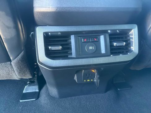 Used 2025 Ford F350 Platinum w/ FX4 Off-Road Package AWD/4WD image 34