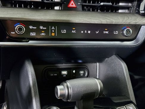 Certified 2025 Kia Sportage X-Line w/ Premium Package AWD/4WD image 10
