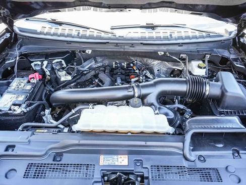 Certified 2025 Ford Expedition Active AWD/4WD image 32