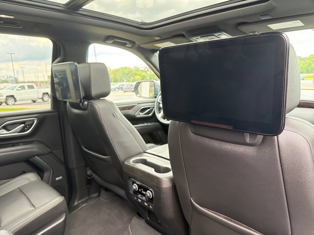 Certified 2021 Chevrolet Suburban Z71 w/ Rear Media and Nav Package AWD/4WD image 35