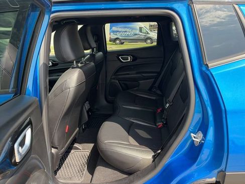 Used 2026 Jeep Compass Trailhawk AWD/4WD image 24