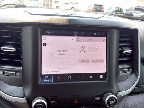 Used 2022 RAM 1500 Big Horn AWD/4WD image 19