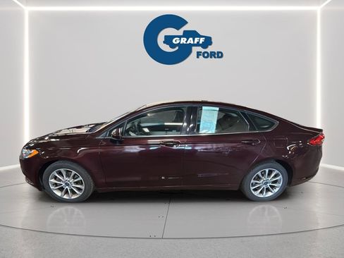 Used 2017 Ford Fusion SE FWD image 9