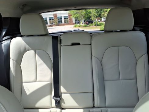 Certified 2023 Volvo XC40 B4 Ultimate FWD image 20