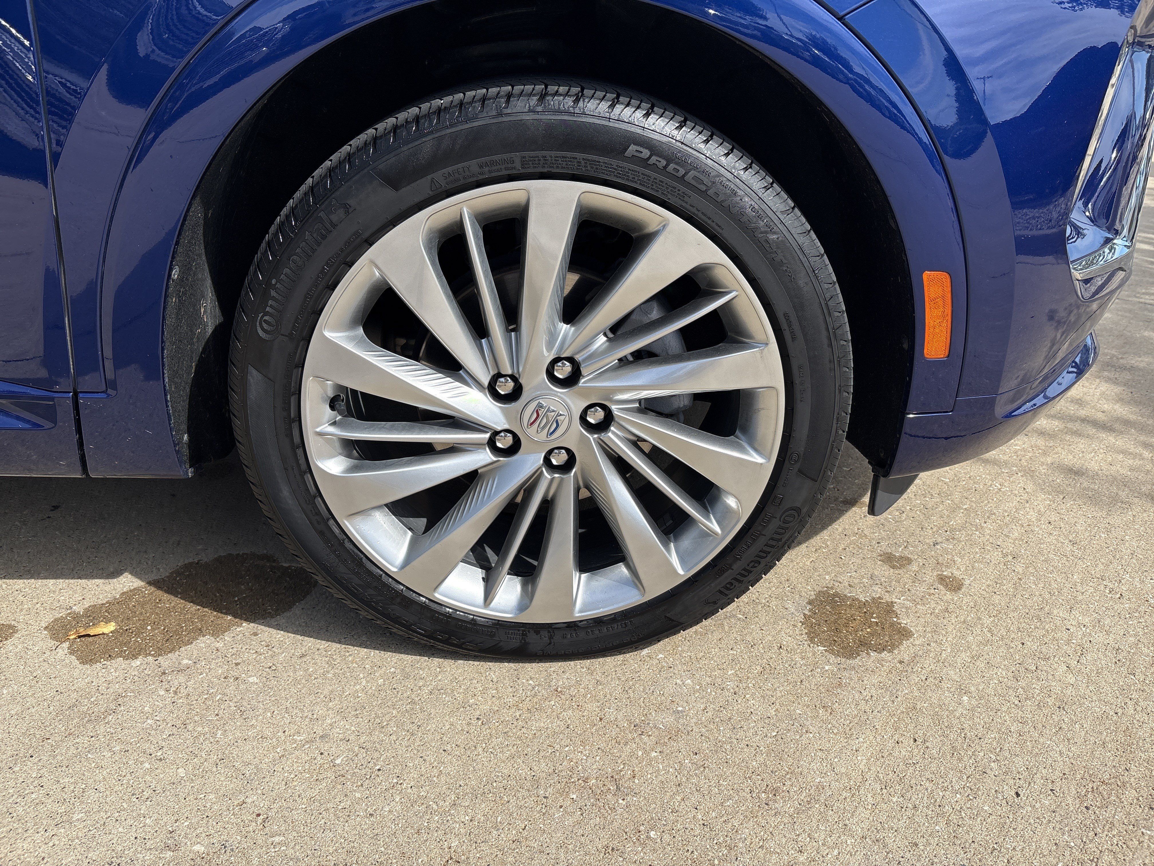 Used 2024 Buick Envision Avenir AWD/4WD image 10