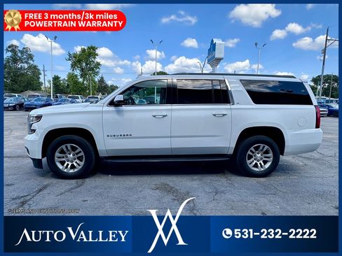 Used 2018 Chevrolet Suburban LT image 4