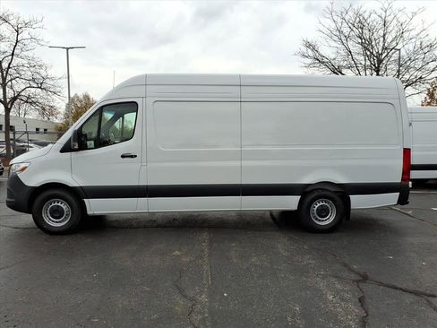 New 2025 Mercedes-Benz Sprinter 2500 image 2