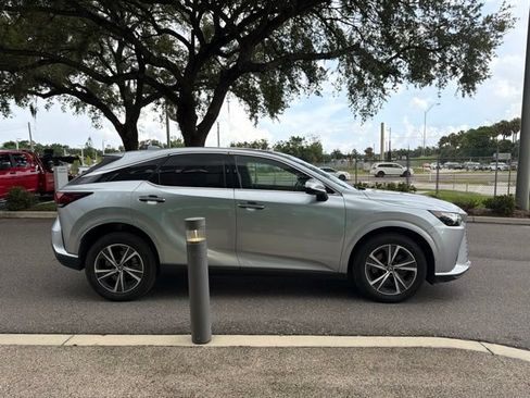 Used 2025 Lexus RX 350 FWD w/ Technology Package image 3
