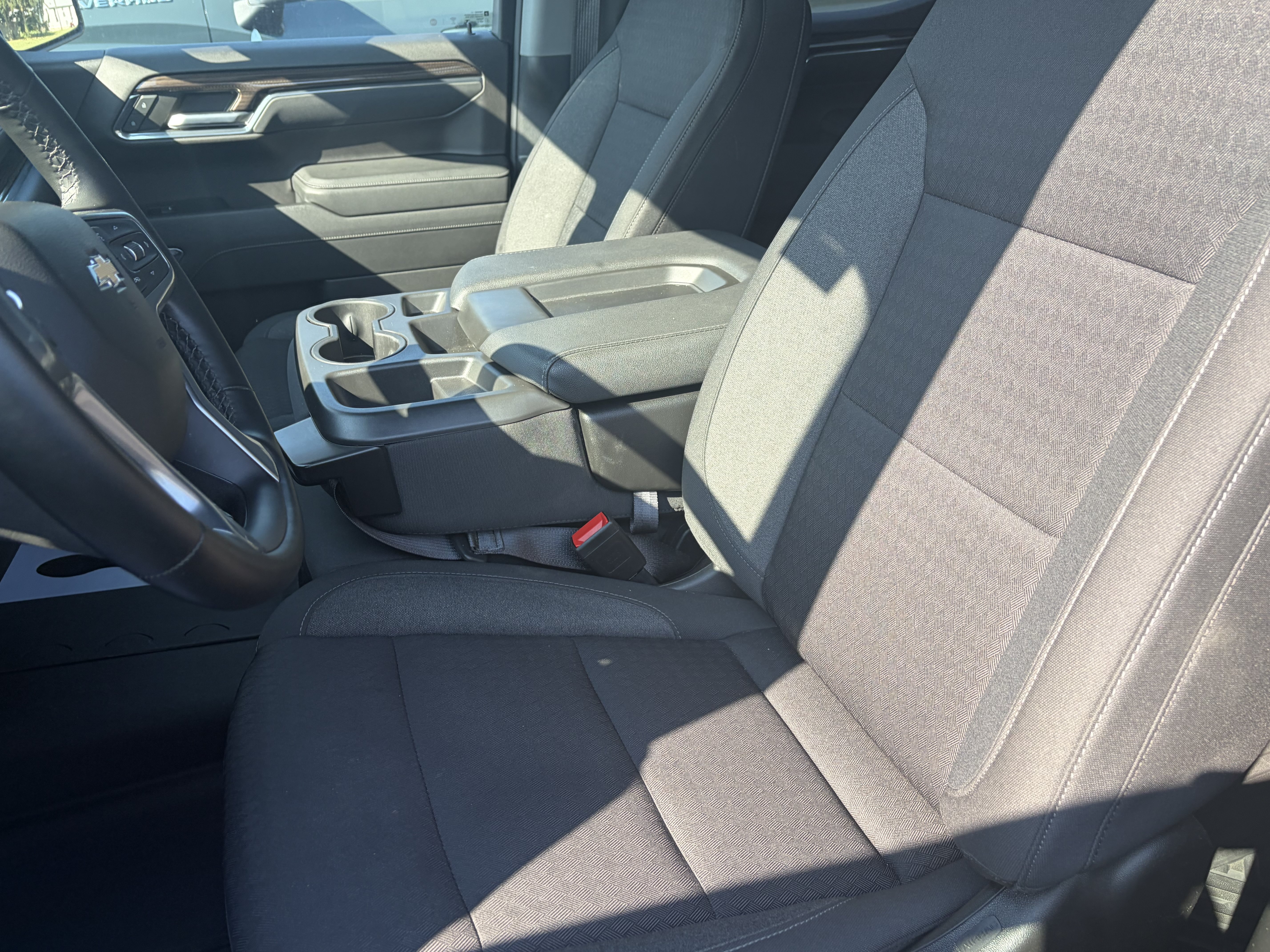 Used 2023 Chevrolet Silverado 1500 LT AWD/4WD image 12