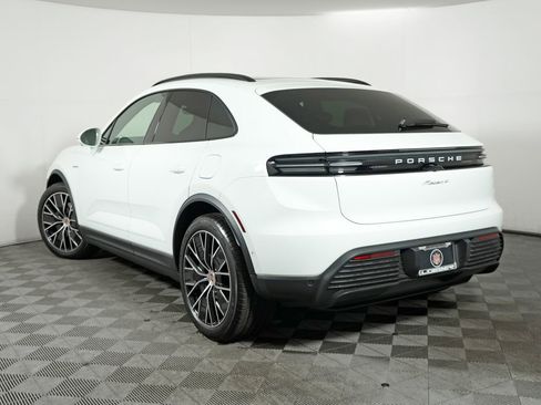 New 2026 Porsche Macan 4 Electric AWD/4WD image 3