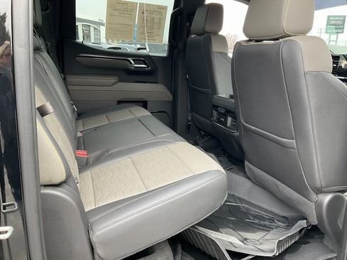 Used 2022 Chevrolet Silverado 1500 ZR2 image 18