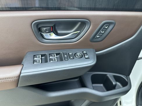 Used 2024 Honda Pilot Elite image 9