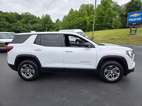Used 2025 GMC Terrain Elevation AWD/4WD image 8