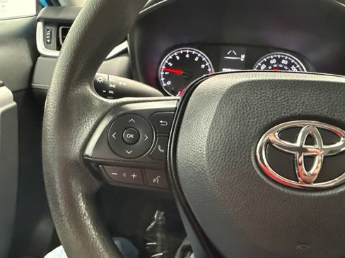 Used 2019 Toyota RAV4 LE w/ Carpet Mat Package AWD/4WD image 24
