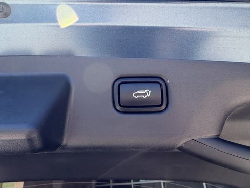 Used 2024 Kia Niro SX Touring FWD image 35