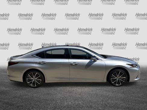 Used 2025 Lexus ES 350 w/ Premium Package FWD image 11