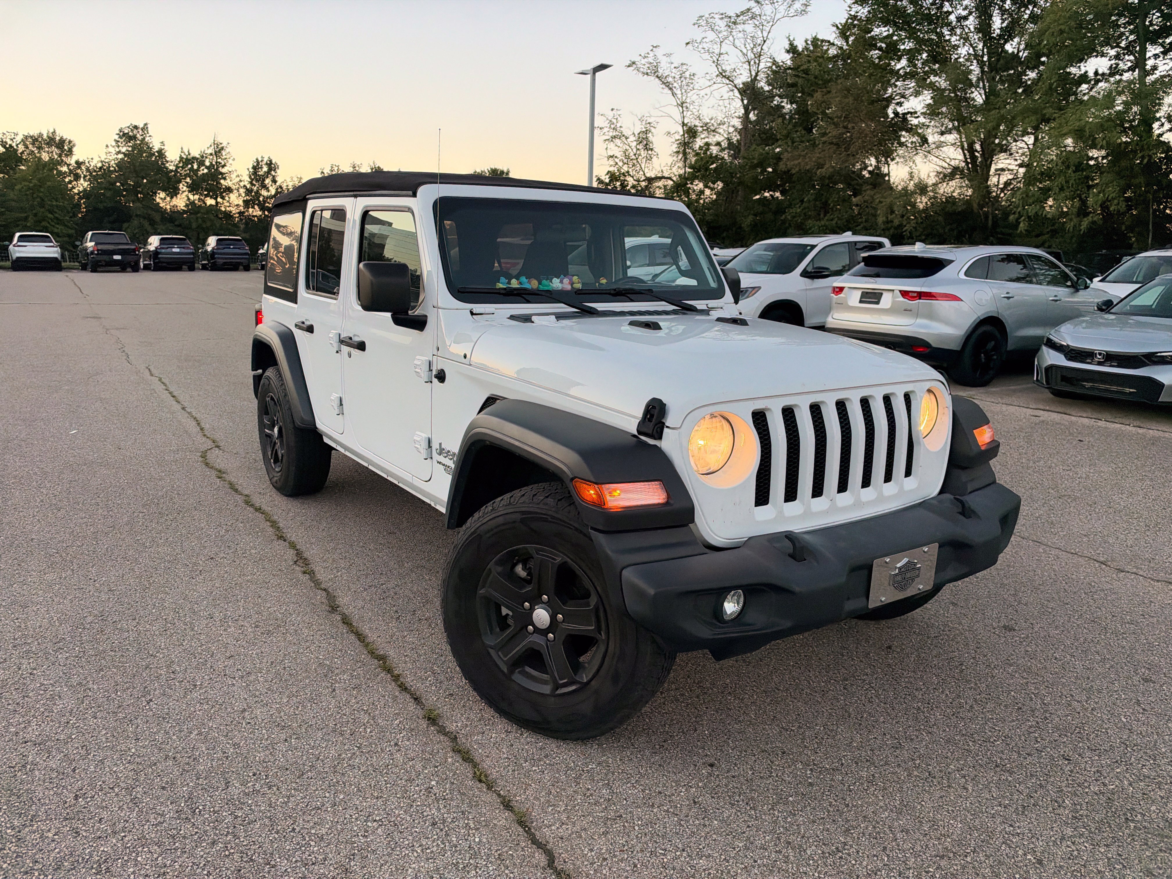 Used 2021 Jeep Wrangler Unlimited Sport AWD/4WD image 17