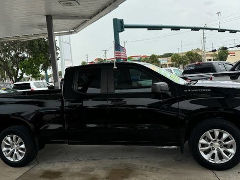 Used 2019 Chevrolet Silverado 1500 Custom w/ Custom Convenience Package image 4