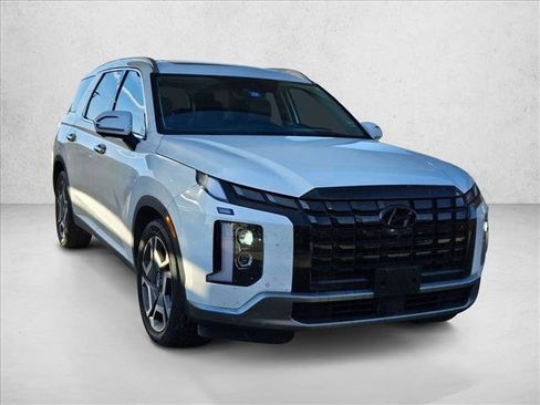 Used 2023 Hyundai Palisade Limited w/ Cargo Package FWD image 3