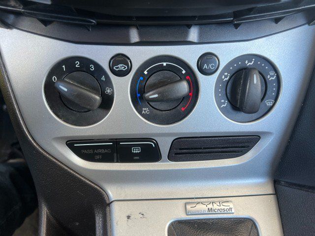 Used 2012 Ford Focus SE FWD image 20