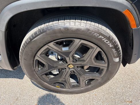 Used 2026 Rivian R1S Adventure AWD/4WD image 76