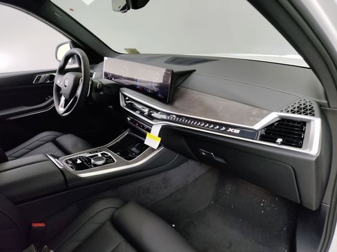Used 2026 BMW X5 sDrive40i w/ Parking Assistance Package image 23