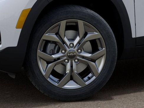 New 2026 Kia Seltos LX image 9