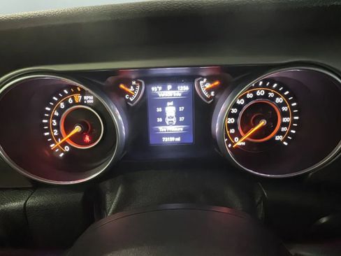 Used 2018 Jeep Wrangler Unlimited Sport AWD/4WD image 10