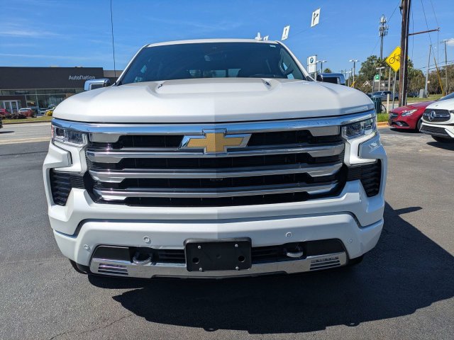 Used 2024 Chevrolet Silverado 1500 High Country w/ Technology Package AWD/4WD image 10