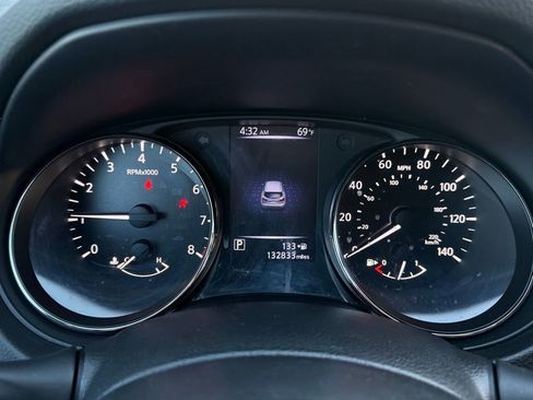 Used 2018 Nissan Rogue Sport S w/ S Appearance Package image 18