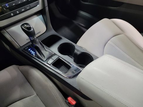 Used 2017 Hyundai Sonata SE image 26