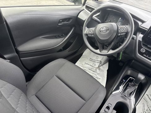Certified 2025 Toyota Corolla LE image 14